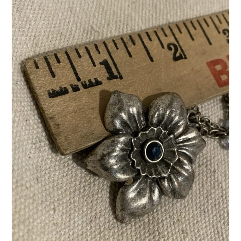 Vtg Costume Jewelry 18 in Flower Pendant Necklace Blue Jewel Cottage Core